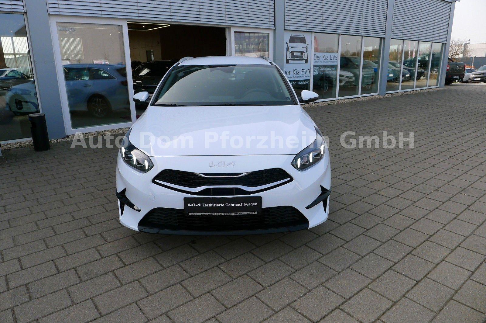 Kia CEED SW 1,5T DCT Spirit /UVO/NAVI/Kamera/LED