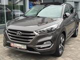 Hyundai Tucson 1.6 Trend 4x4 Automatik*Panorama*4xSHZ - : Braun, Panorama-Dach