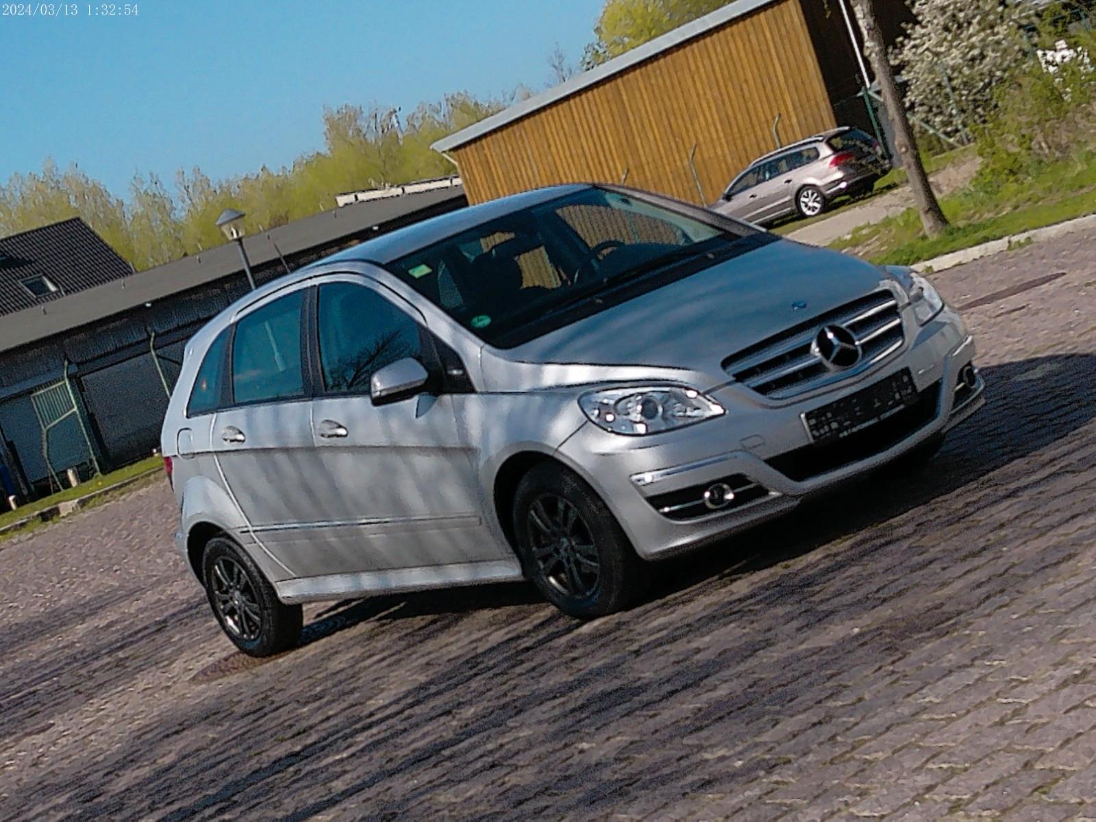 Mercedes-Benz B 180 TÜV 01/2028 KLIMA