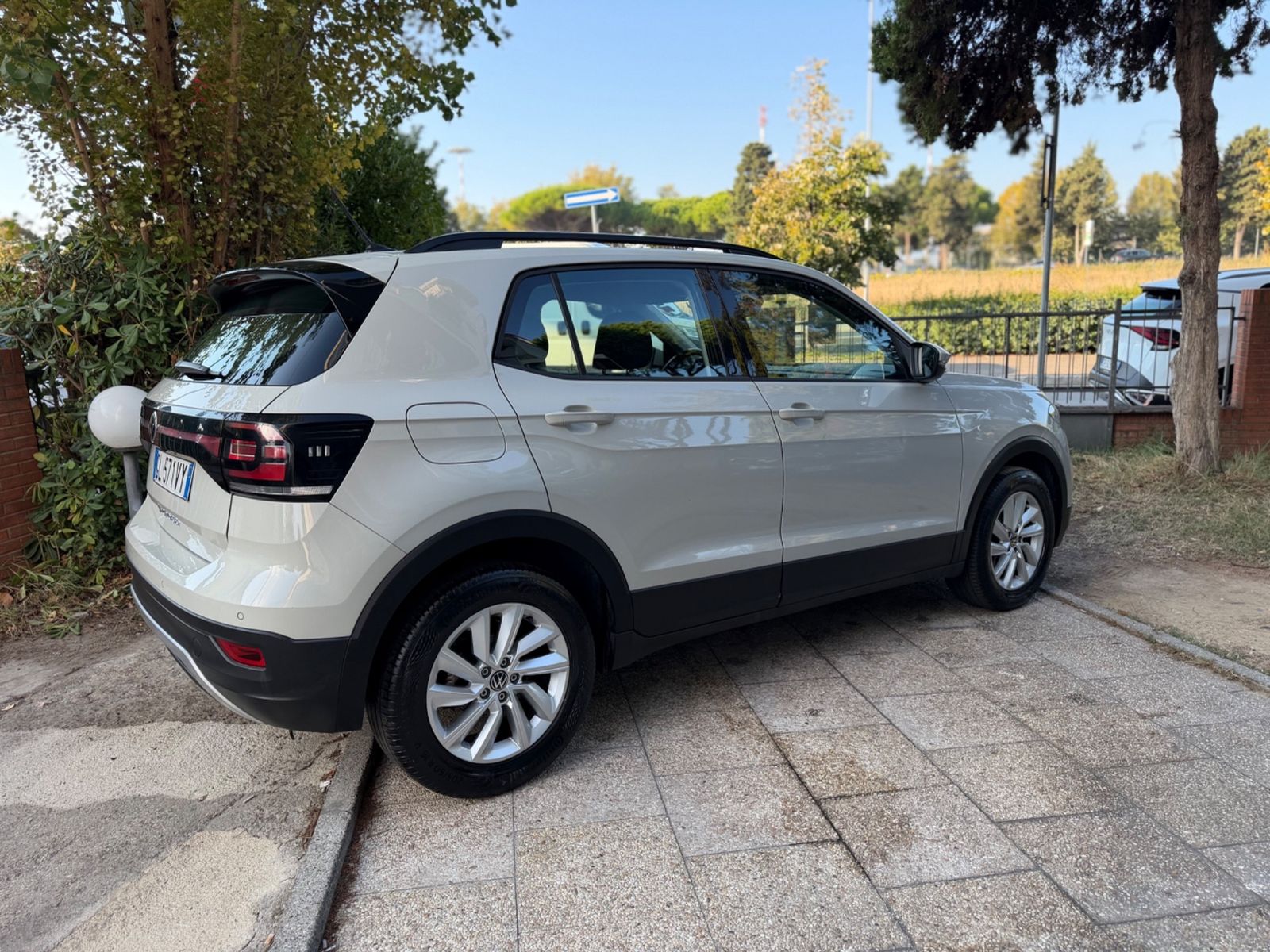 Volkswagen T-Cross 1.0 TSI 110 CV DSG Advanced imagem 3