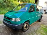 Volkswagen T4 2.5 TDI,SYNCRO,SPERRE,Klima, neu lackiert - Volkswagen T4 Kombi: Privatanbieter