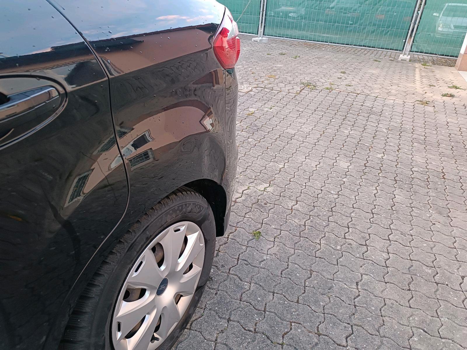 Ford C-MAX 2011 — photo 14