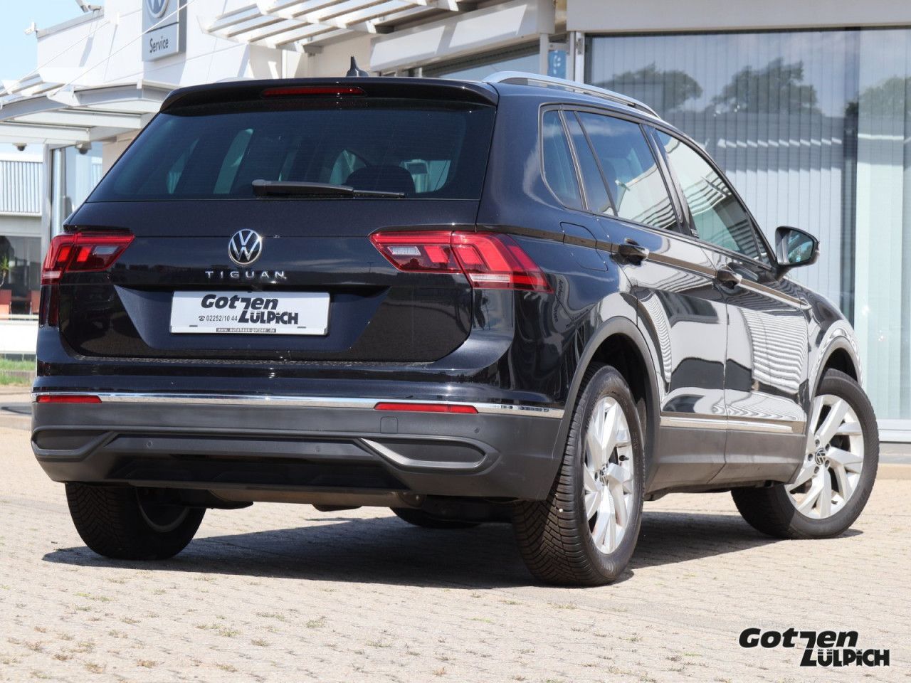 Fahrzeugabbildung Volkswagen Tiguan Active 1.5 TSI Navi LED PDC Rear View