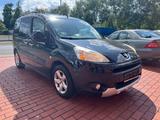 Peugeot Partner Tepee Family *TÜV 05/28*AHK*KLIMA*PANO* - schwarze Peugeot Partner