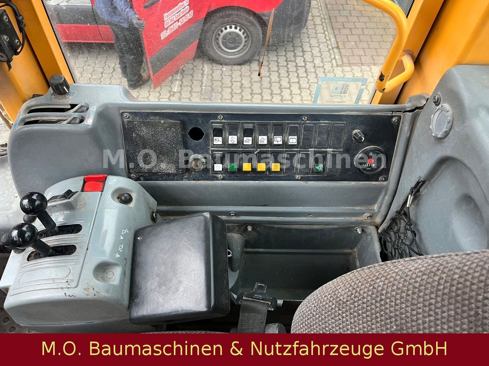 Fahrzeugabbildung Volvo L 120 E /BSS/Waage /AC / ZSA/