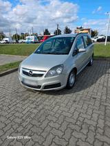 Opel Zafira 19  7 Sitze - Opel Zafira in Halle