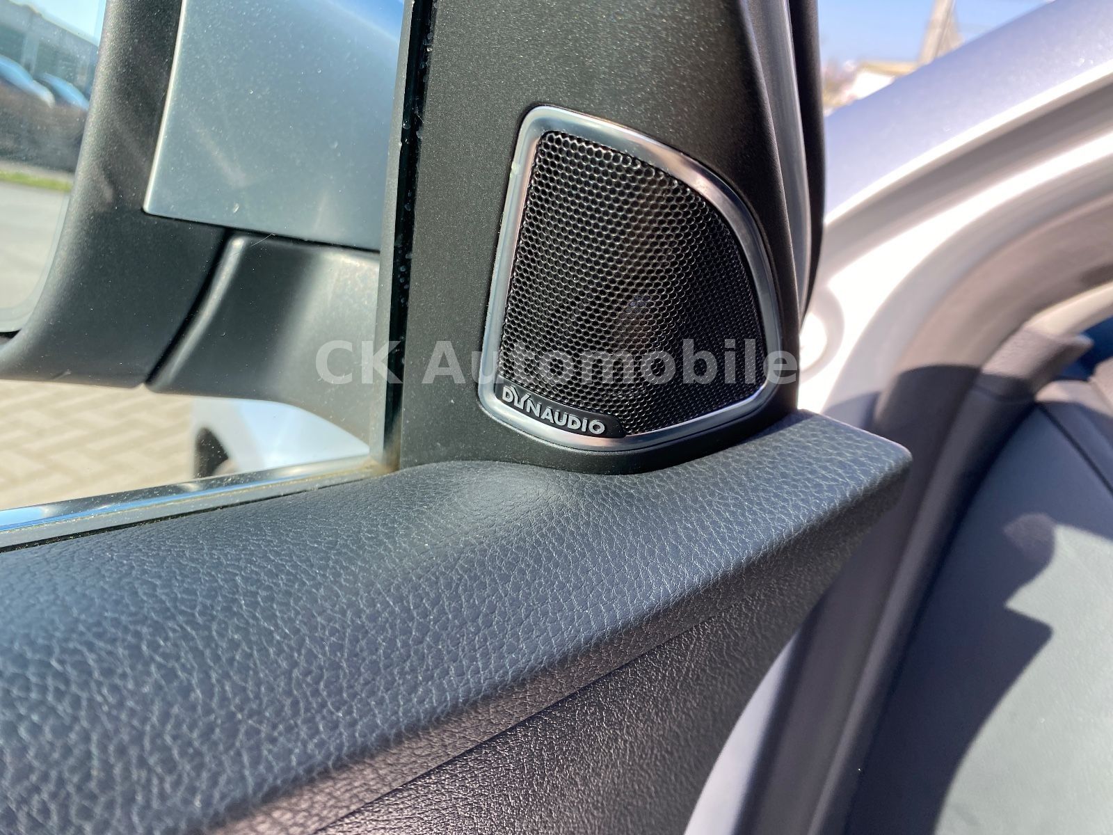 Fahrzeugabbildung Volkswagen Passat Variant Comfortline BM/DSG/Navi/Bi-Xenon
