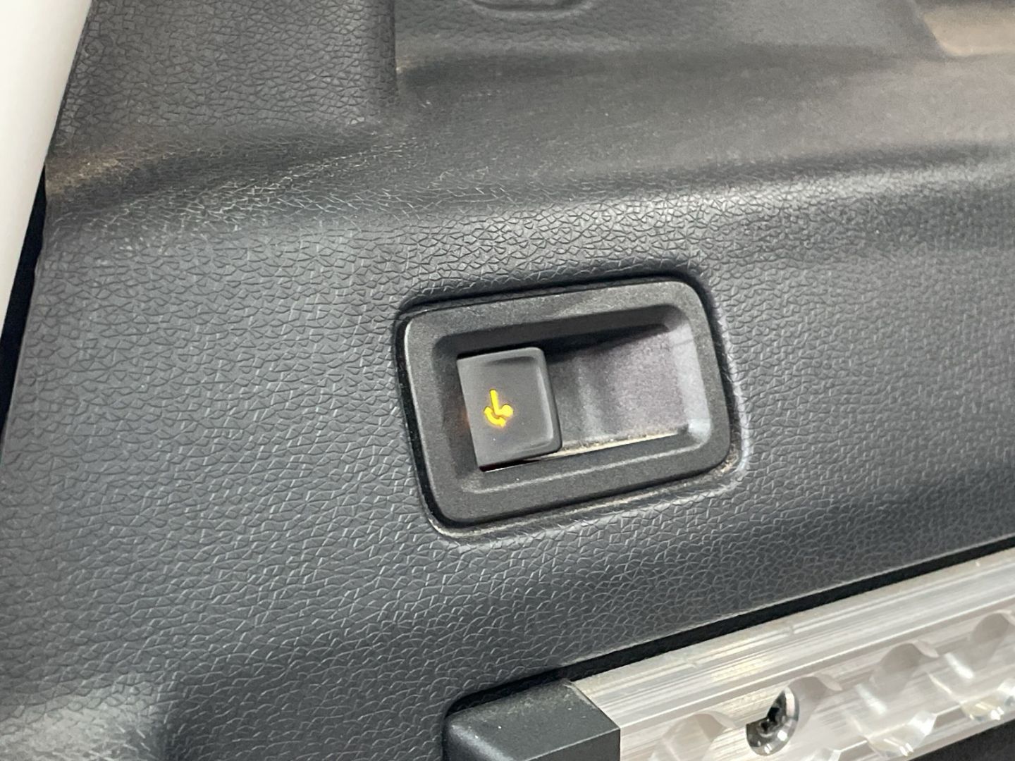 ID. Buzz Cargo AHK/Navi/App-Connect/LED/PDC