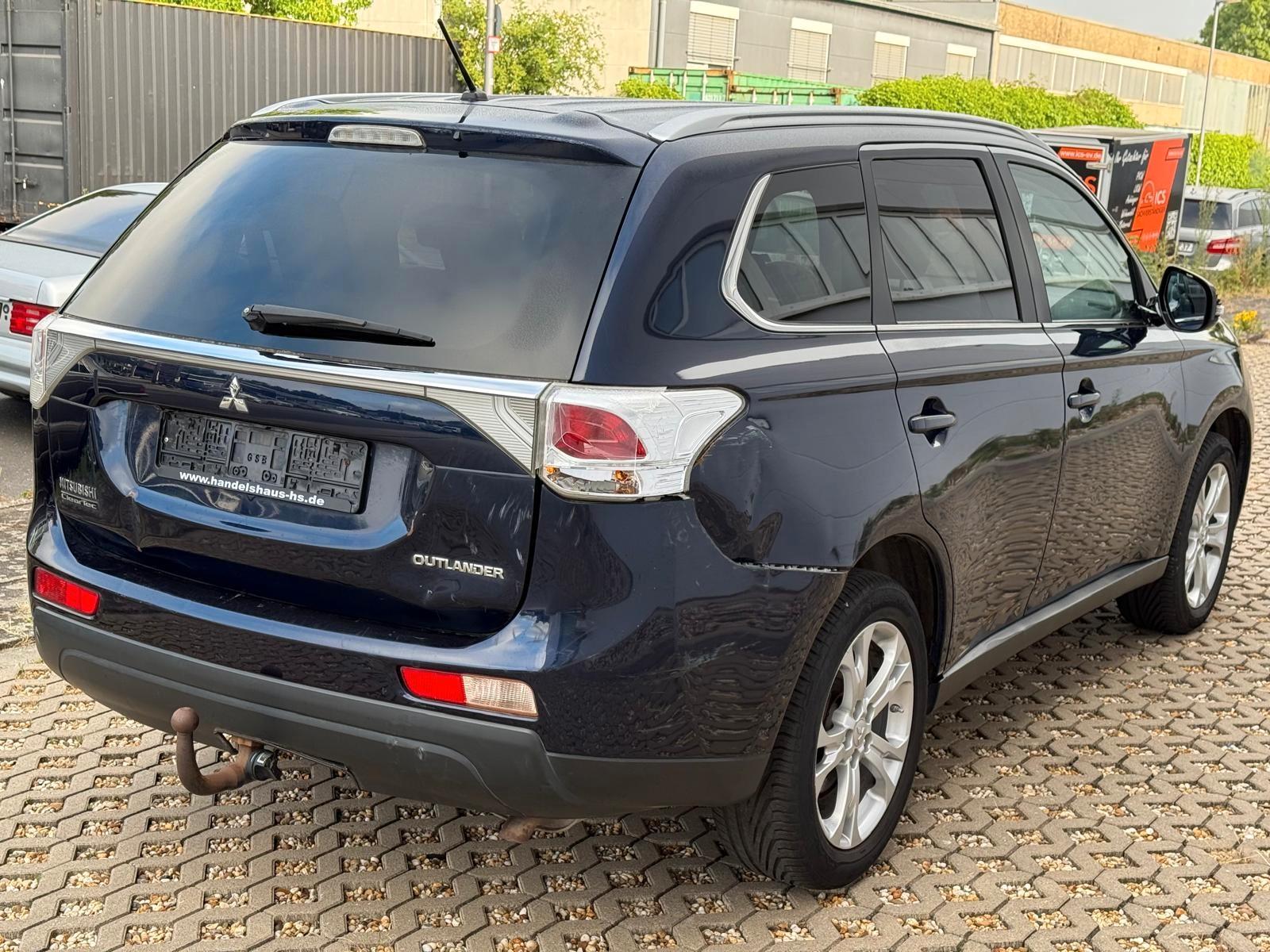Mitsubishi Outlander ClearTec Invite 2WD 7-SITZER/LEDER