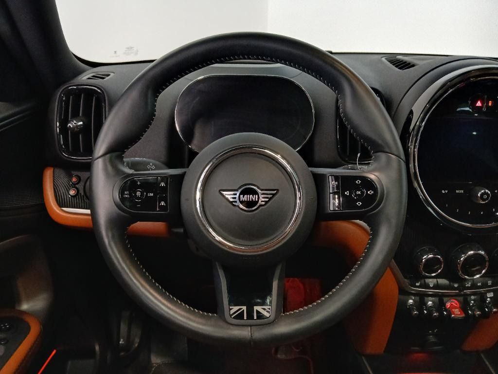 Fahrzeugabbildung MINI Countryman Cooper MINI Yours Trim Premium Plus