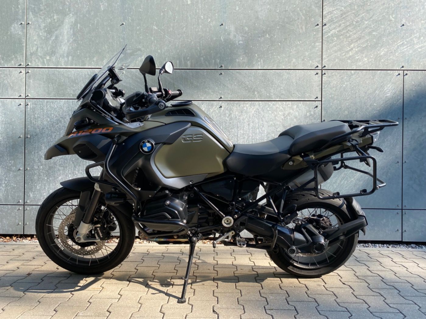 Fahrzeugabbildung BMW R 1200 GS Adventure 3 Pakete