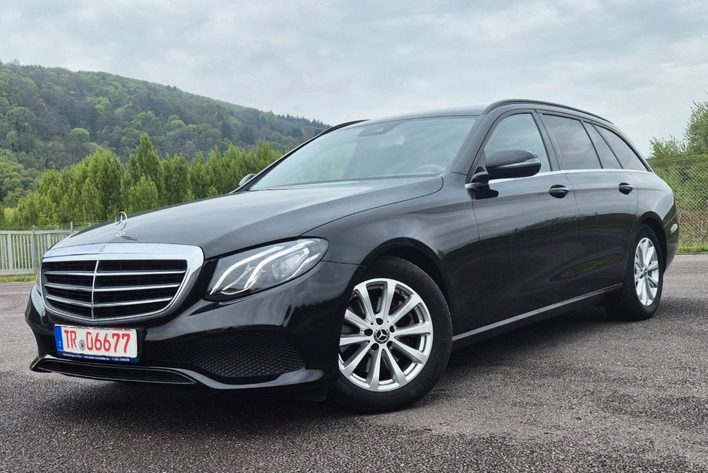 Mercedes-Benz E 300