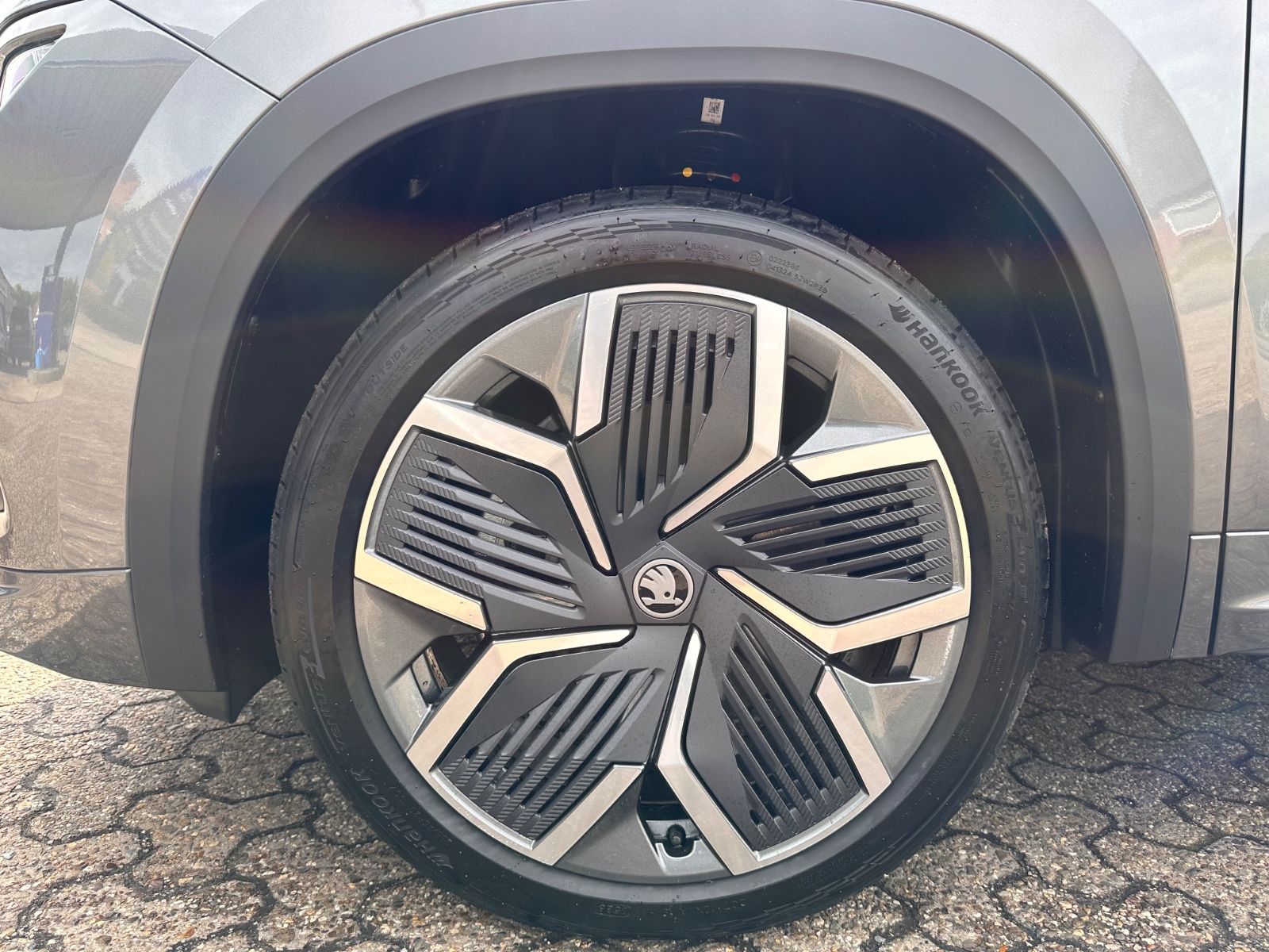 Fahrzeugabbildung SKODA Kodiaq 2.0 TDI 4x4 Sportline Matrix/AHK/Pano/7