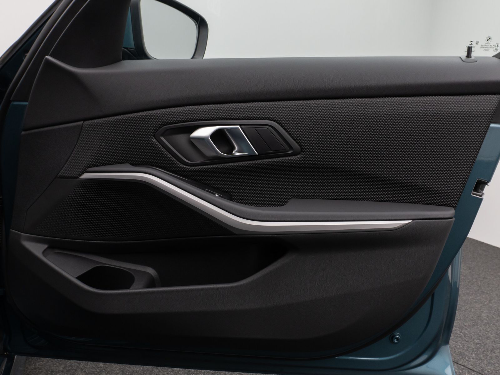 Fahrzeugabbildung BMW 320d Panorama DAB PDC Sitzhzg Geschwindigkeitsre