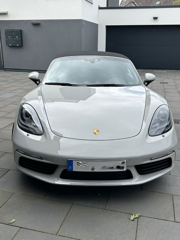 Image of Porsche Boxster