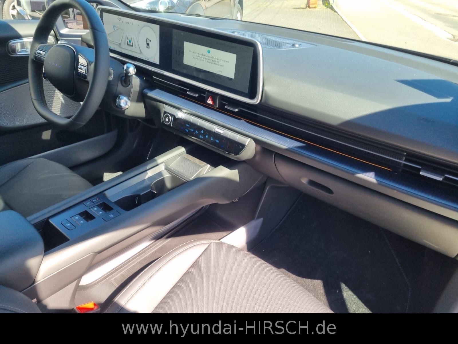 Fahrzeugabbildung Hyundai IONIQ 6 4WD 77,4kWh 325PS UNIQ 20" dig. ASP PANO