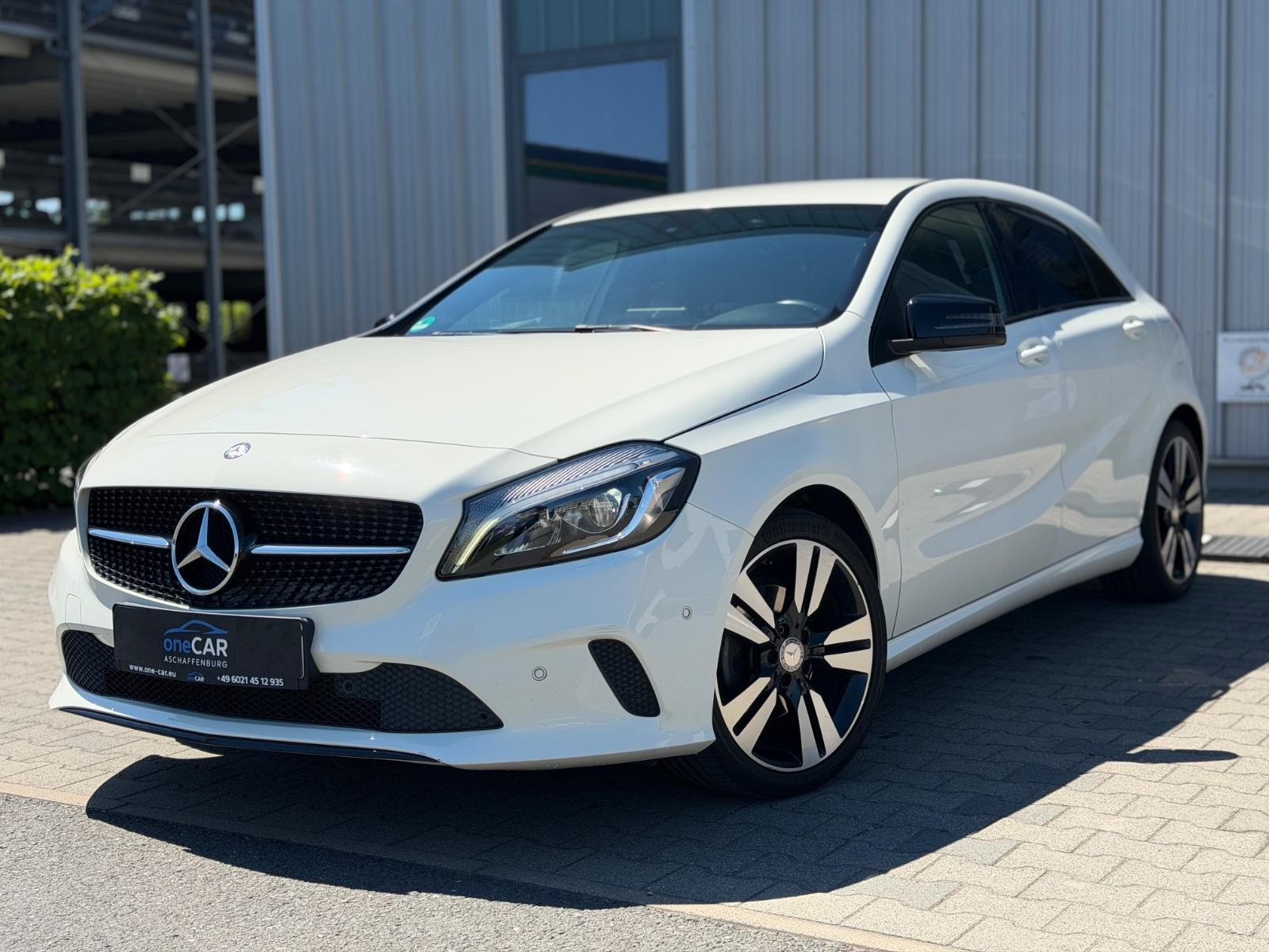 Mercedes-Benz A 200 Score LED Comand Kamera Diamant-Grill SHZ