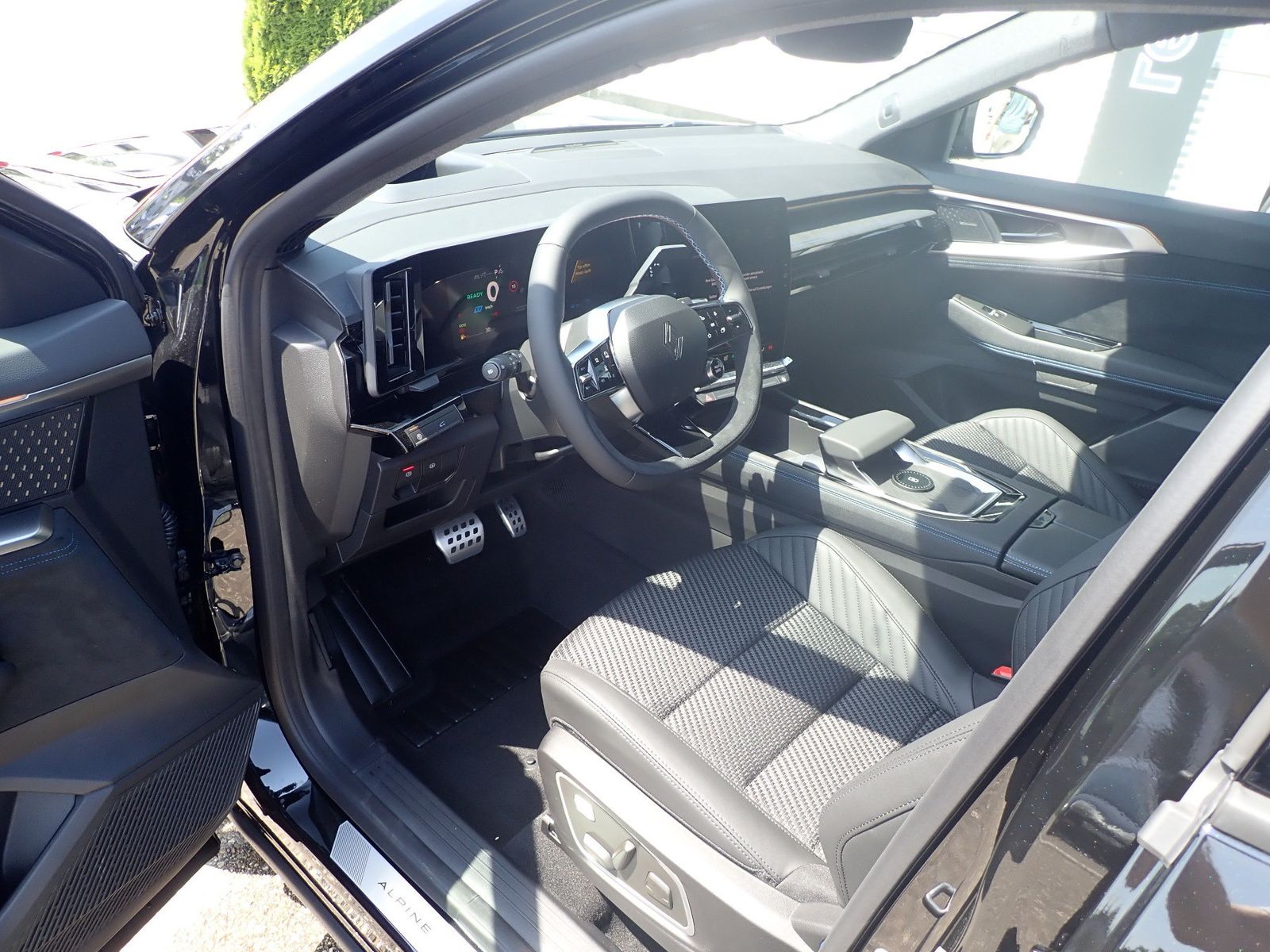 Fahrzeugabbildung Renault Espace 6 Esprit Alpine Full Hybrid E-Tech 200 7-