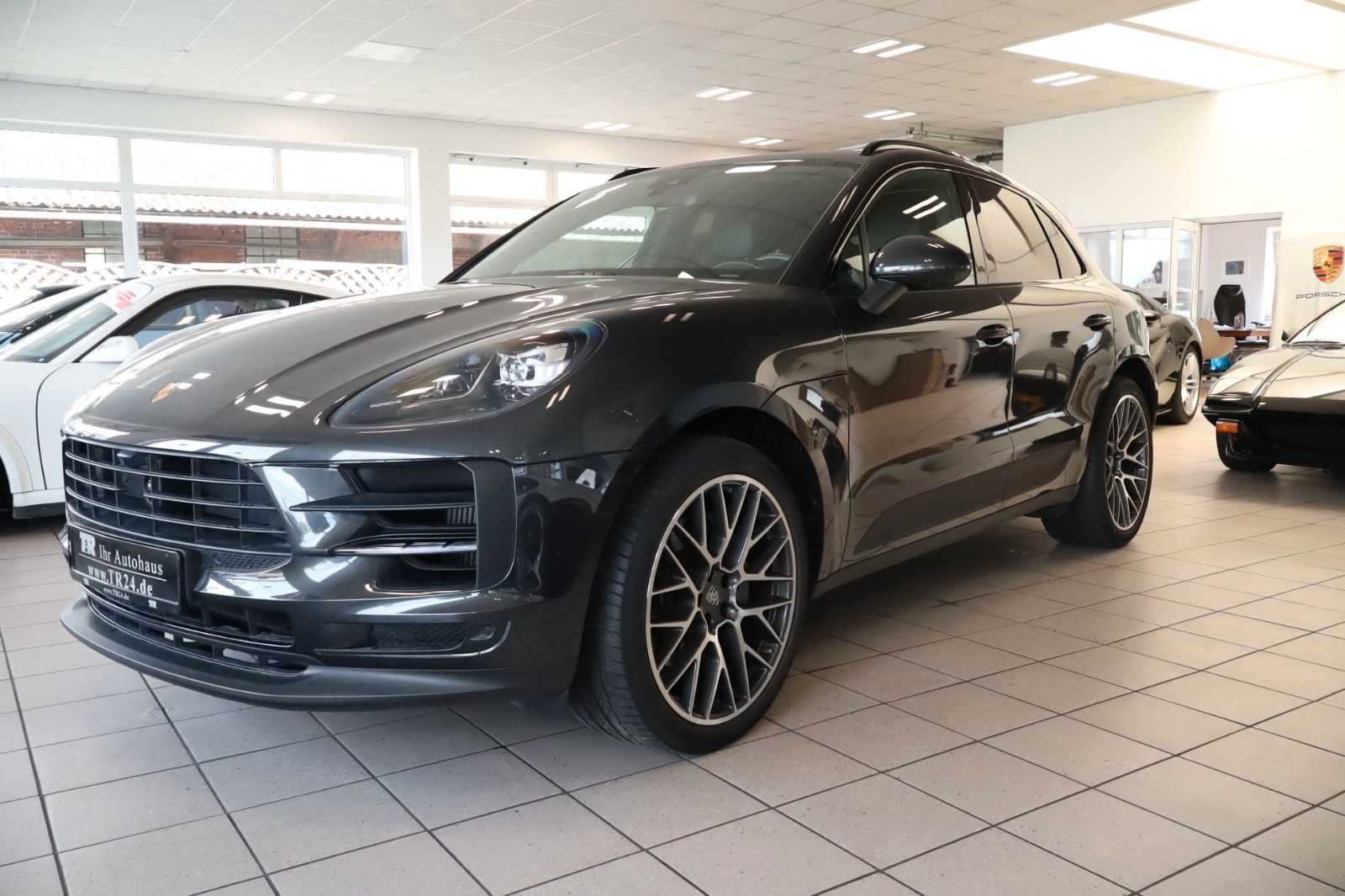 Fahrzeugabbildung Porsche Macan S Panorama, Luftfederung, ACC, APPROVED