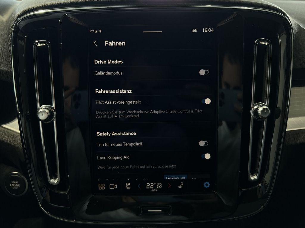 Volvo XC40 B3 Plus Dark ACC BLIS 360° H/K LED Navi SHZ