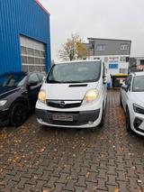 Opel Vivaro 2.5 CDTI Automatik - Top Zusta... - gebrauchte Opel Vivaro aus dem Jahr 2011