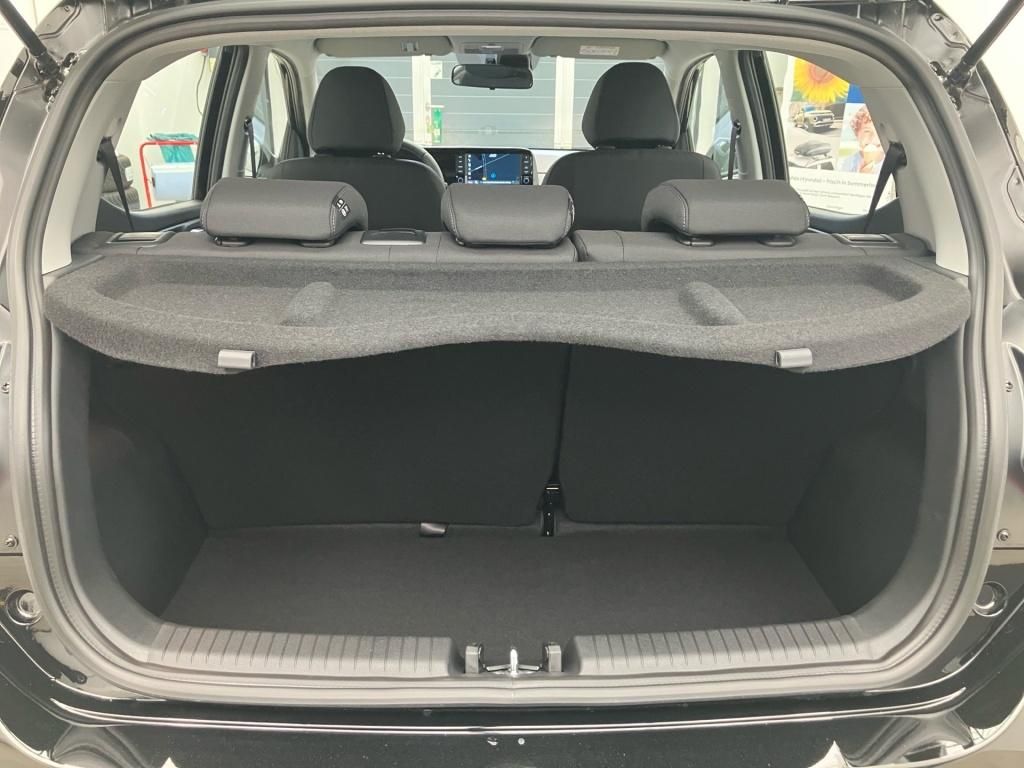 Fahrzeugabbildung Hyundai i10 1.0 Benzin 5-MT Trend Navi PDC KAM SHZ