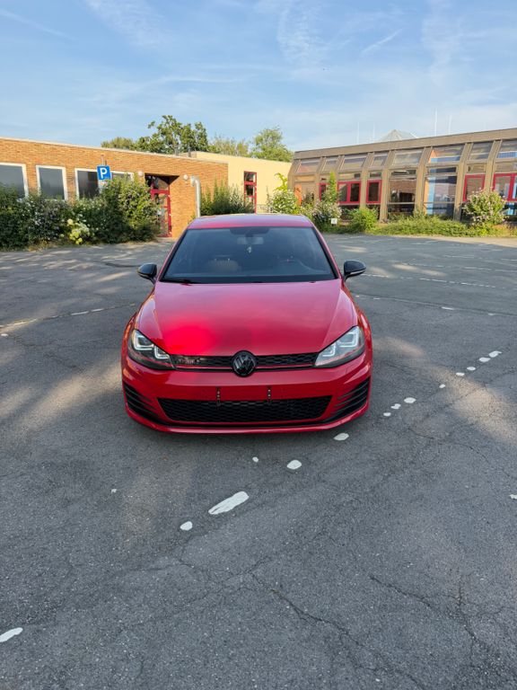 Image of Volkswagen Golf