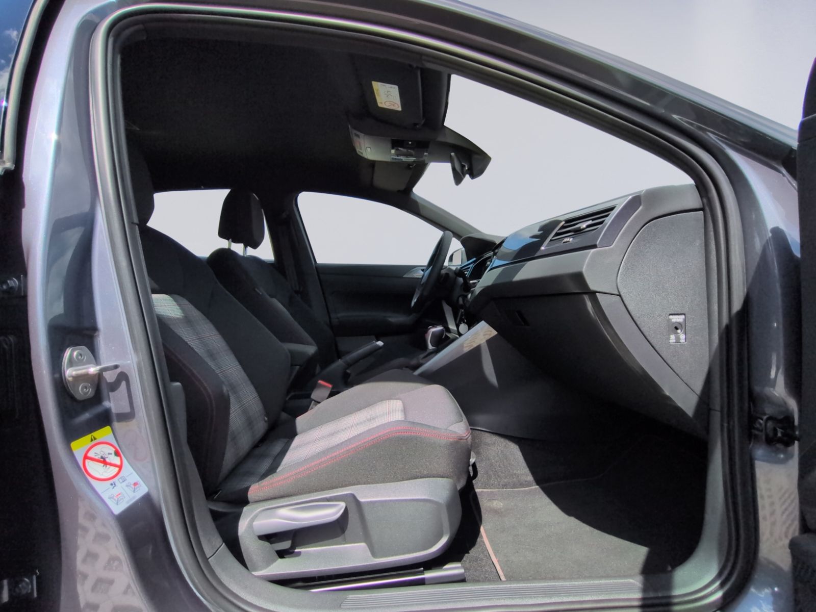 Polo GTI DSG KAMERA+NAVI+APP+ACC