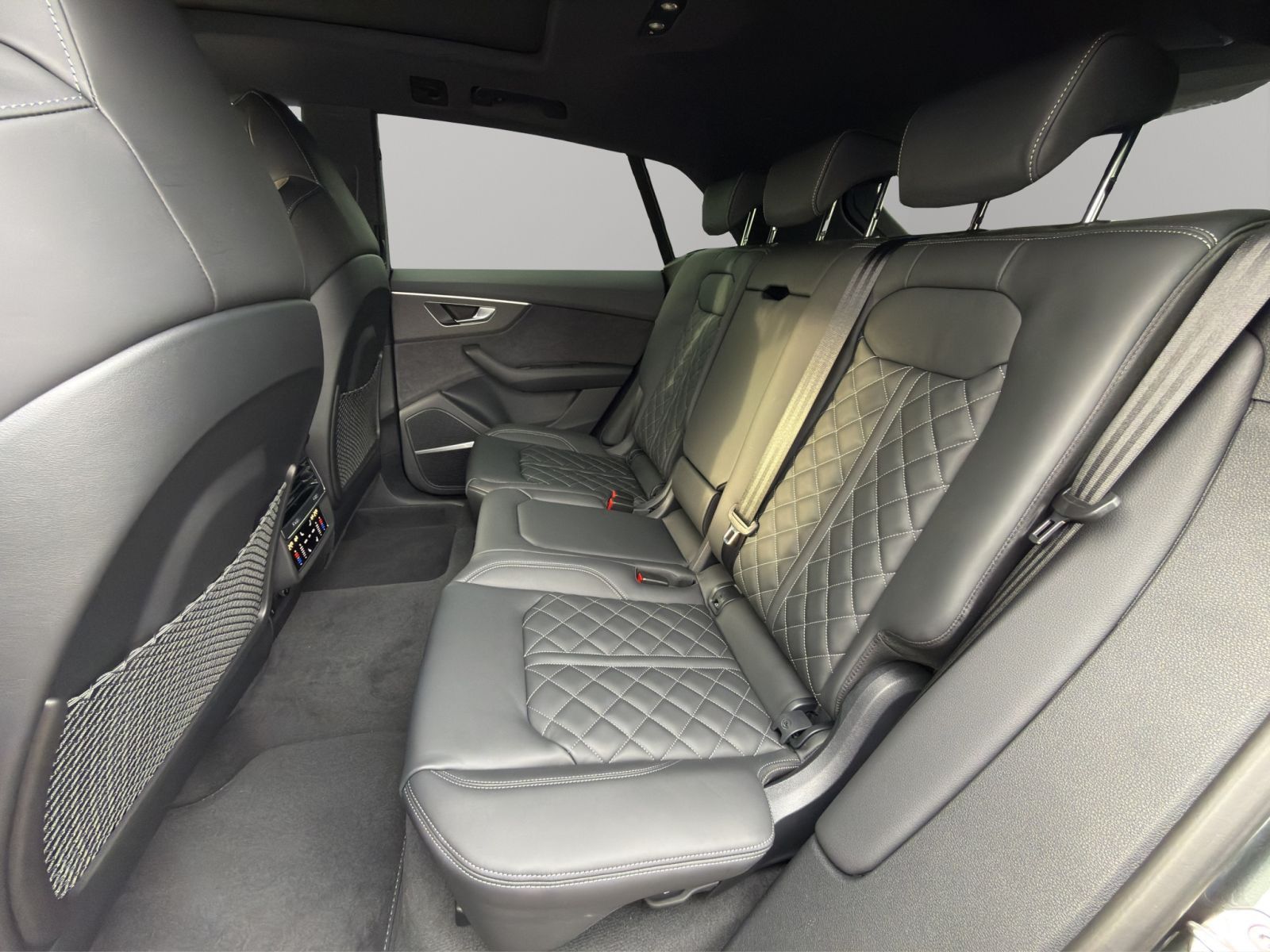 Audi SQ8 - Bild 18