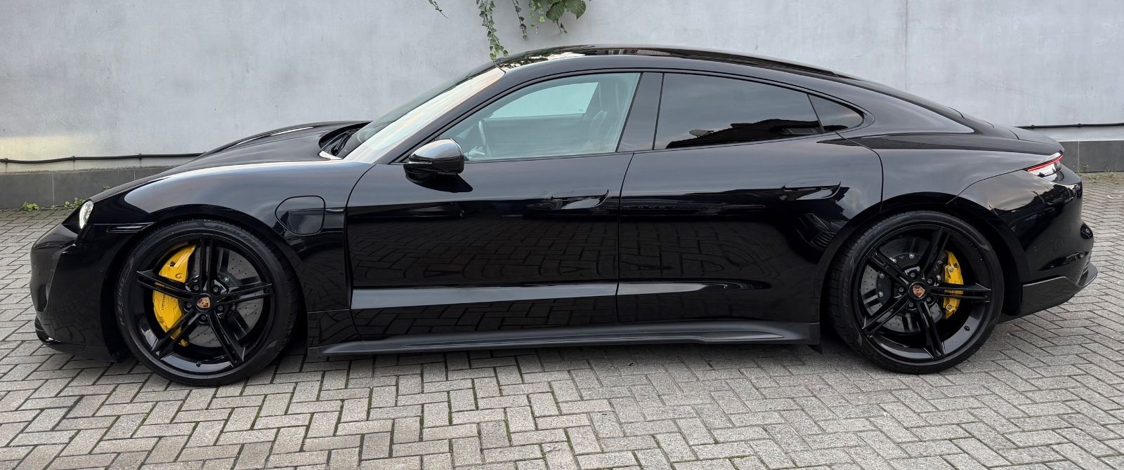 Porsche Taycan Turbo S  Voll Carbon Paket Beifahrer Disp imagem 3