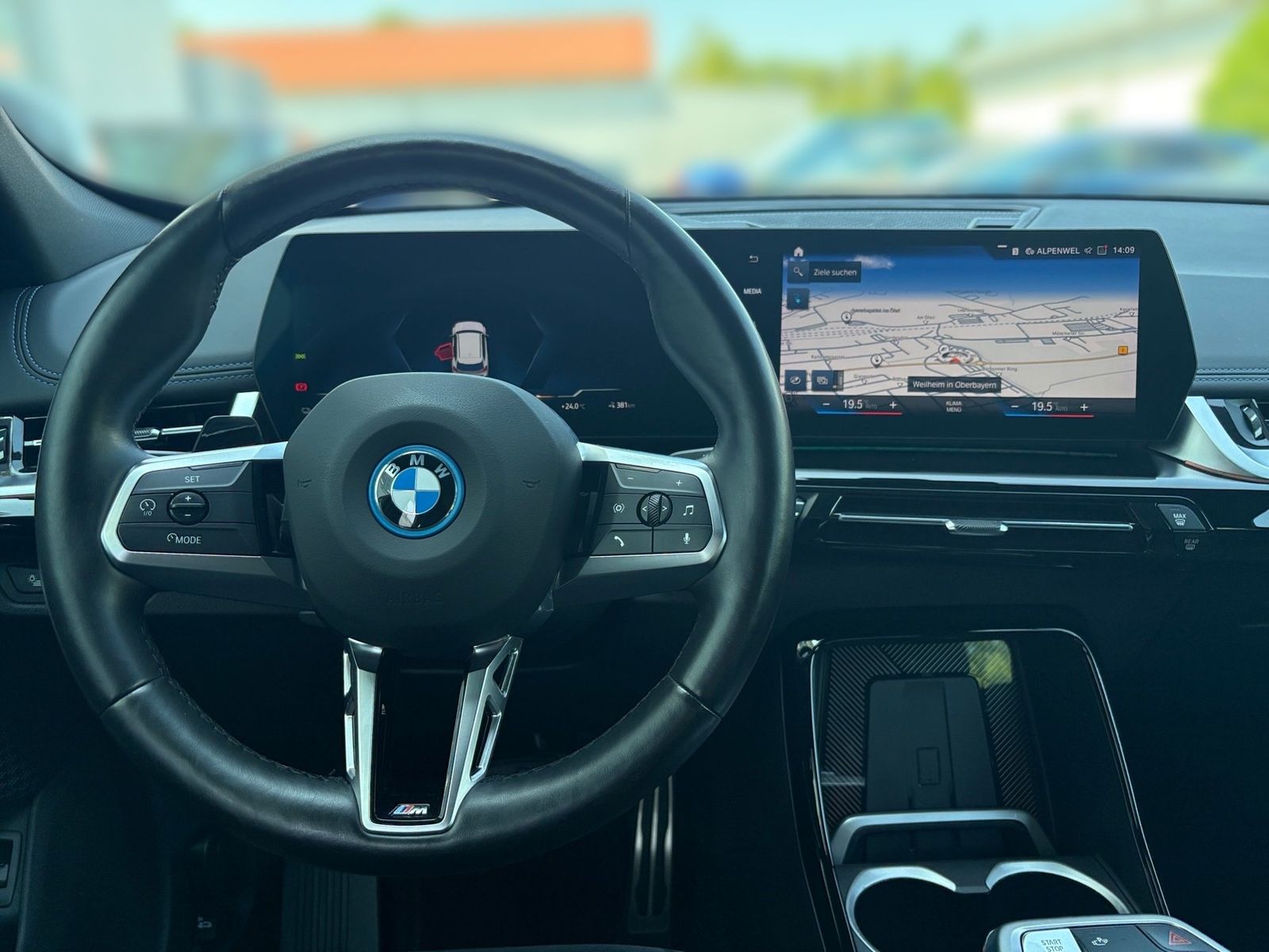 BMW iX1 xDrive30 M Sport Navi ad.LED DAB PA RFK foto 3