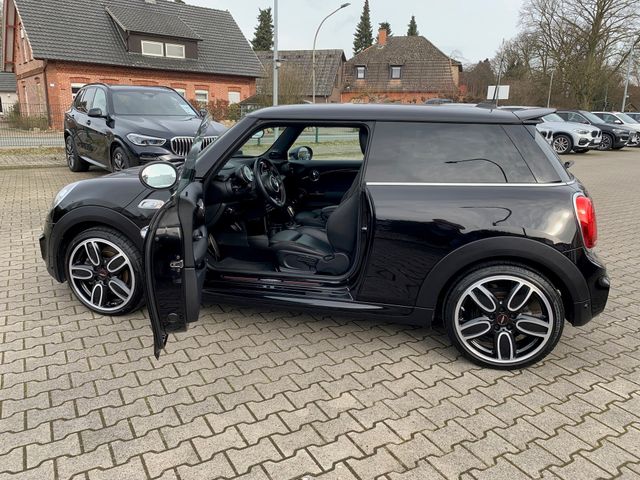 Fahrzeugabbildung MINI Cooper S John Cooper Works+Leder+Kamera+Pano+H&K