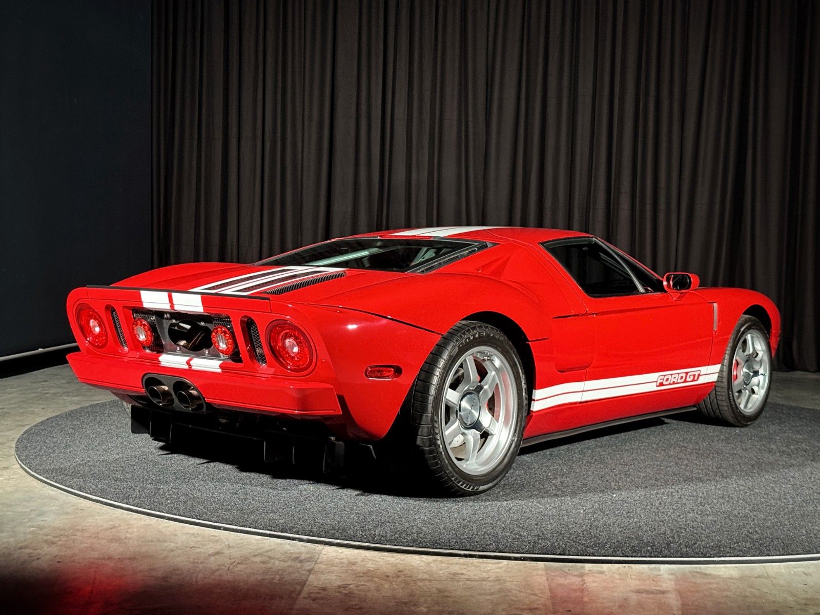 Fahrzeugabbildung Ford GT + Mark IV Red + MwSt. + CARFAX clean + BBS