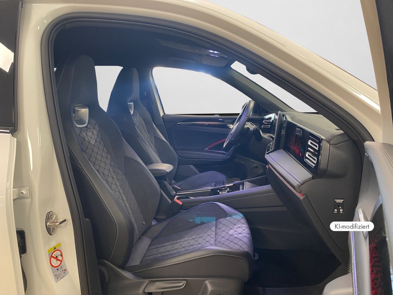 Volkswagen Tiguan 2.0 TDI R-Line NAVI MATRIX AHK BlackStyle foto 4