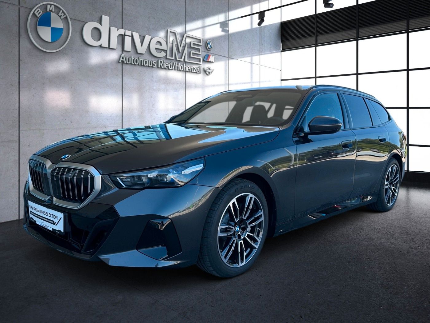 BMW 540d xDrive Touring M-Sport xDrive KAM 360 LED imagem 2