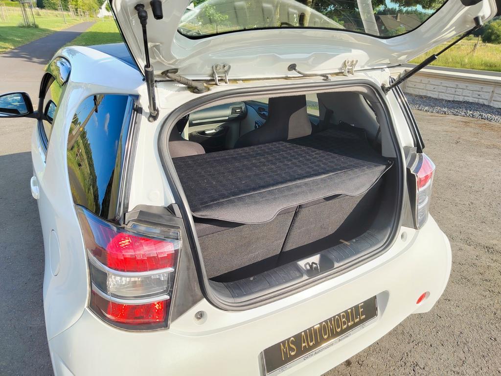 Toyota IQ