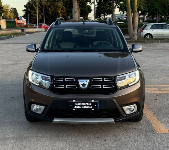 Dacia Sandero Stepway 1.5 dCi CAMBIO AUTOMATICO