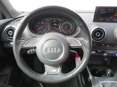 AUDI A3 Sportback 2.0 TDI S-line Sportpaket NavPanACC AUDI A3 Sportback 2.0 TDI S-line Sportpaket NavPanACC