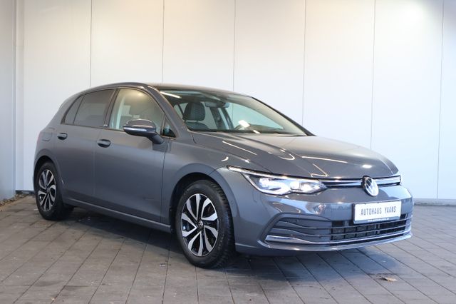 Volkswagen Golf VIII 2.0 TDI Active HUD+AID+MATRIX+PANO+AHK