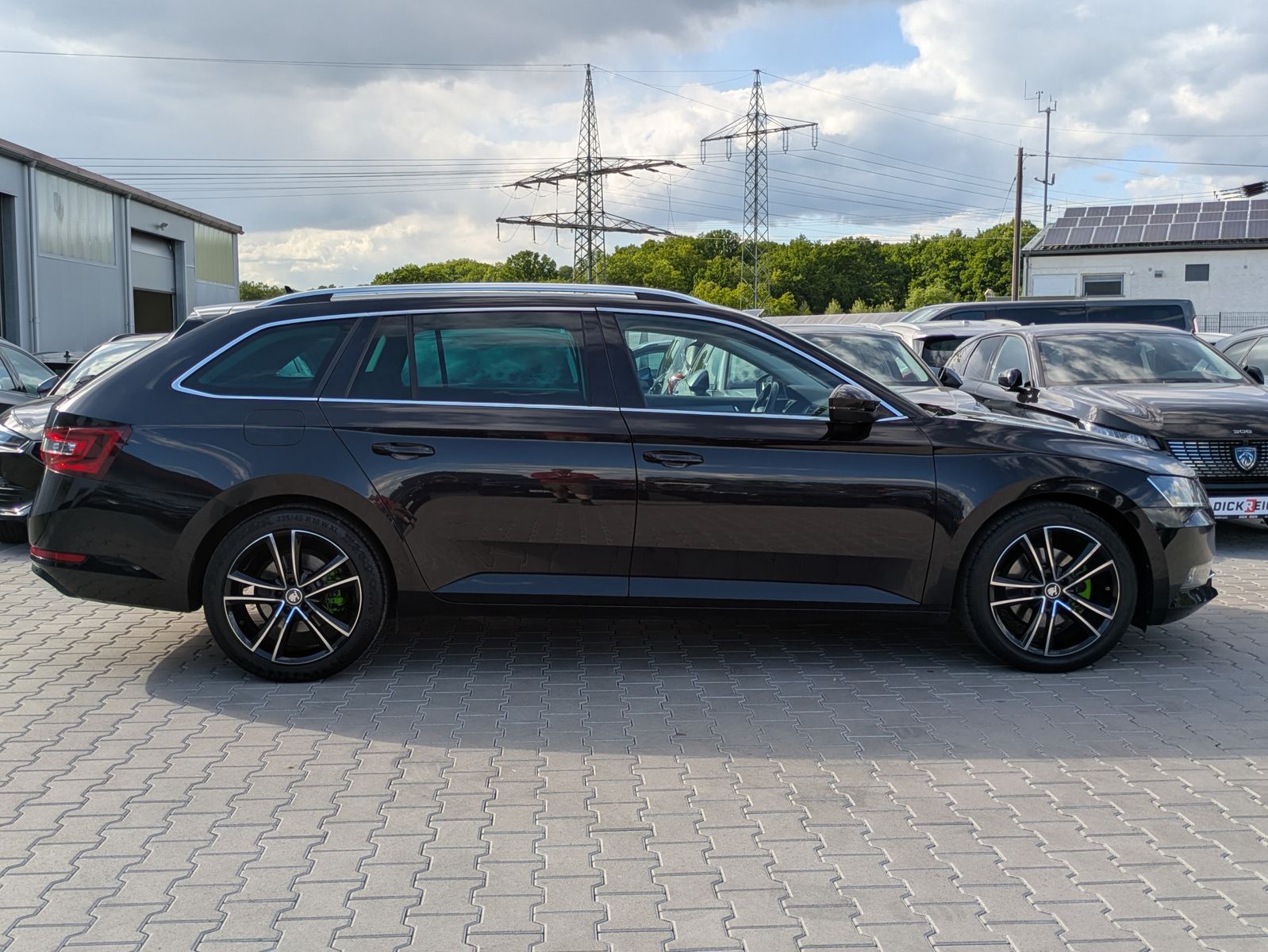 Fahrzeugabbildung SKODA Superb 2.0 TDI Style PANO*AHK*ACC*MEMORY*BIXENON