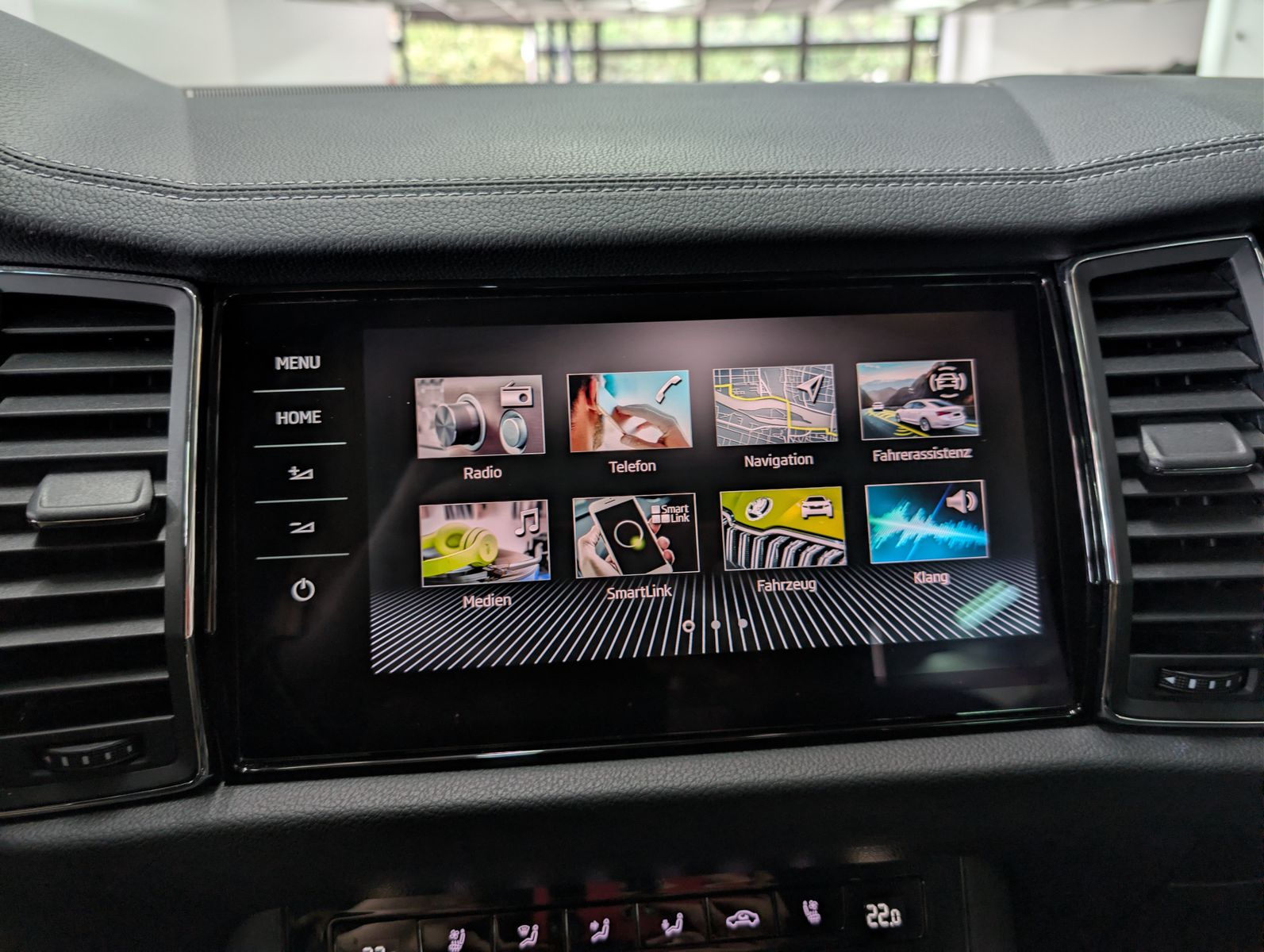 Fahrzeugabbildung SKODA Kodiaq L&amp;K 4x4 CANTON LEDER 360° ACC MEMO VIRT