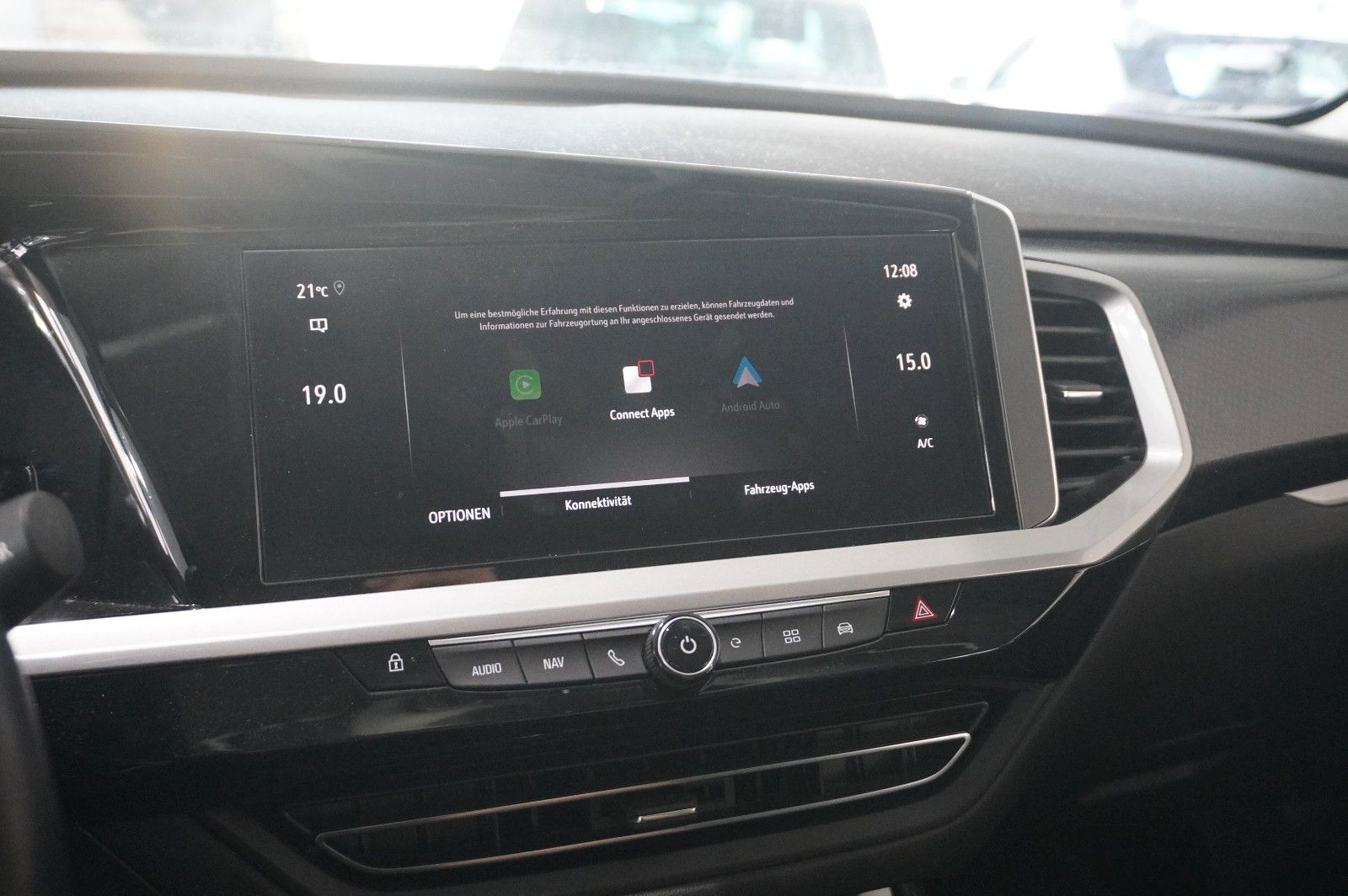 Fahrzeugabbildung Opel Grandland (X) ULTIMATE 4HYBRID NAVI/LED/360°/DAB