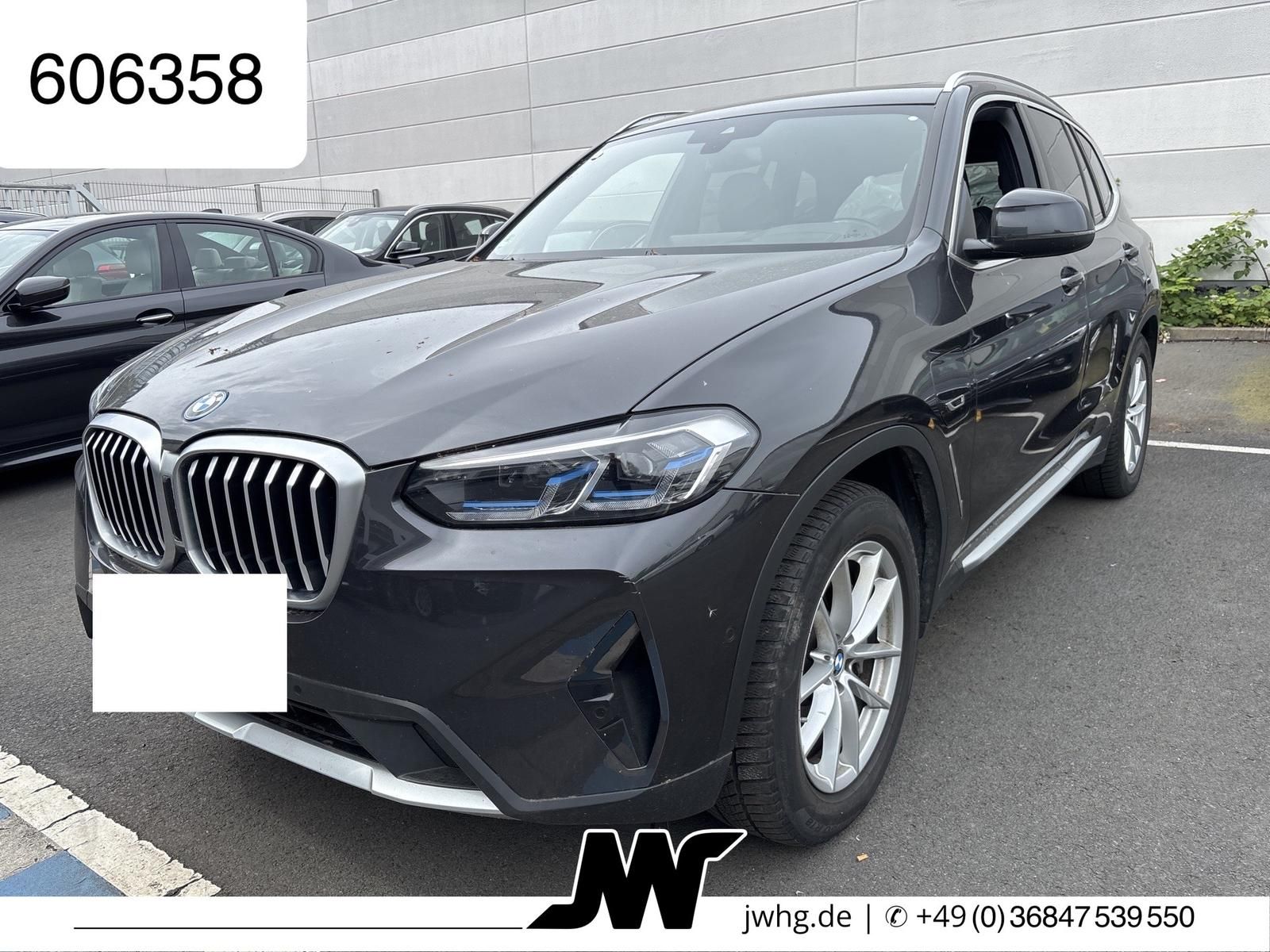 BMW X3 xDr 30 e CockpProf Laser Pano HeadUp DrivingA