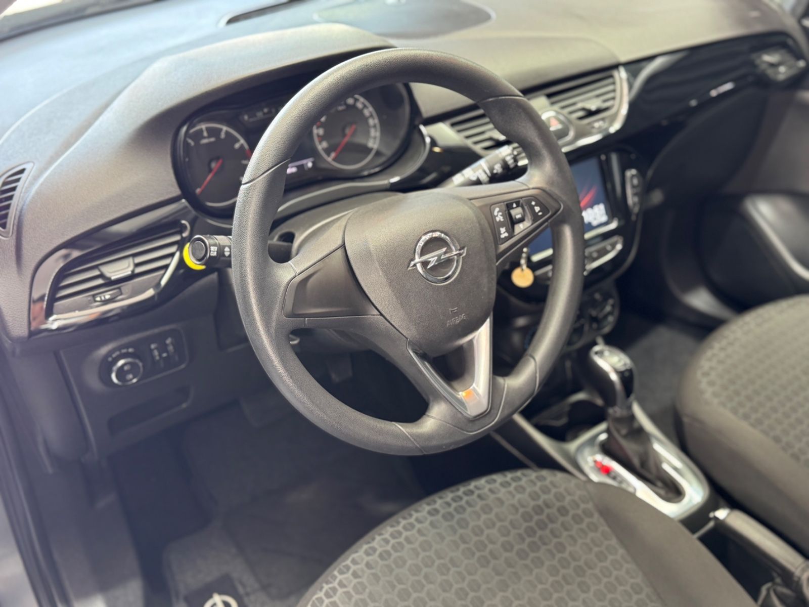 Fahrzeugabbildung Opel Corsa E Active ecoFlex|AUTOMATIK|NAV|TÜV 07/26|