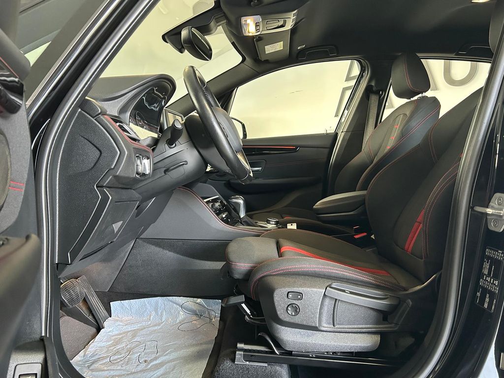 BMW 218 Active Tourer Sport Line Autom*LED*NAVI*PDC*