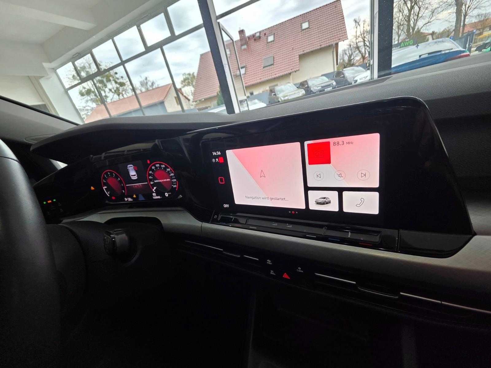 Volkswagen Golf VIII Lim. Life, миниатюра 23