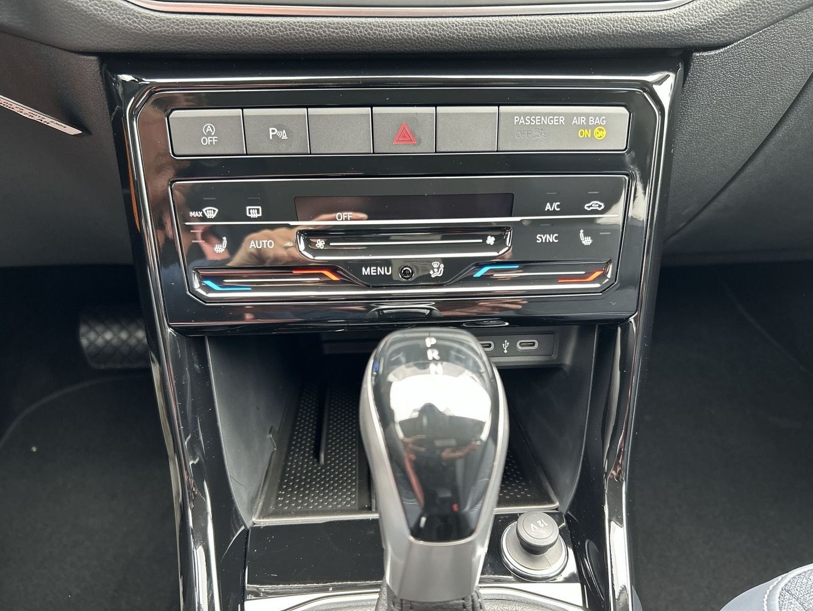 Volkswagen T-Cross - Bild 8