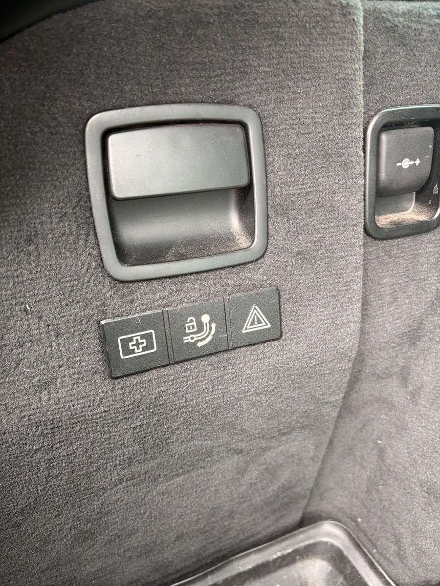 BMW 330 2008 — photo 11