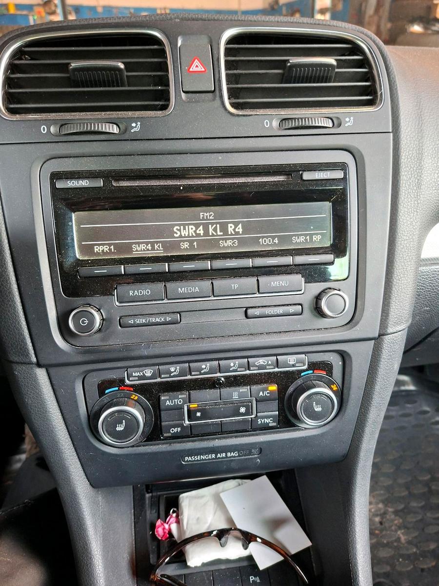 Volkswagen Golf 2012 — photo 8