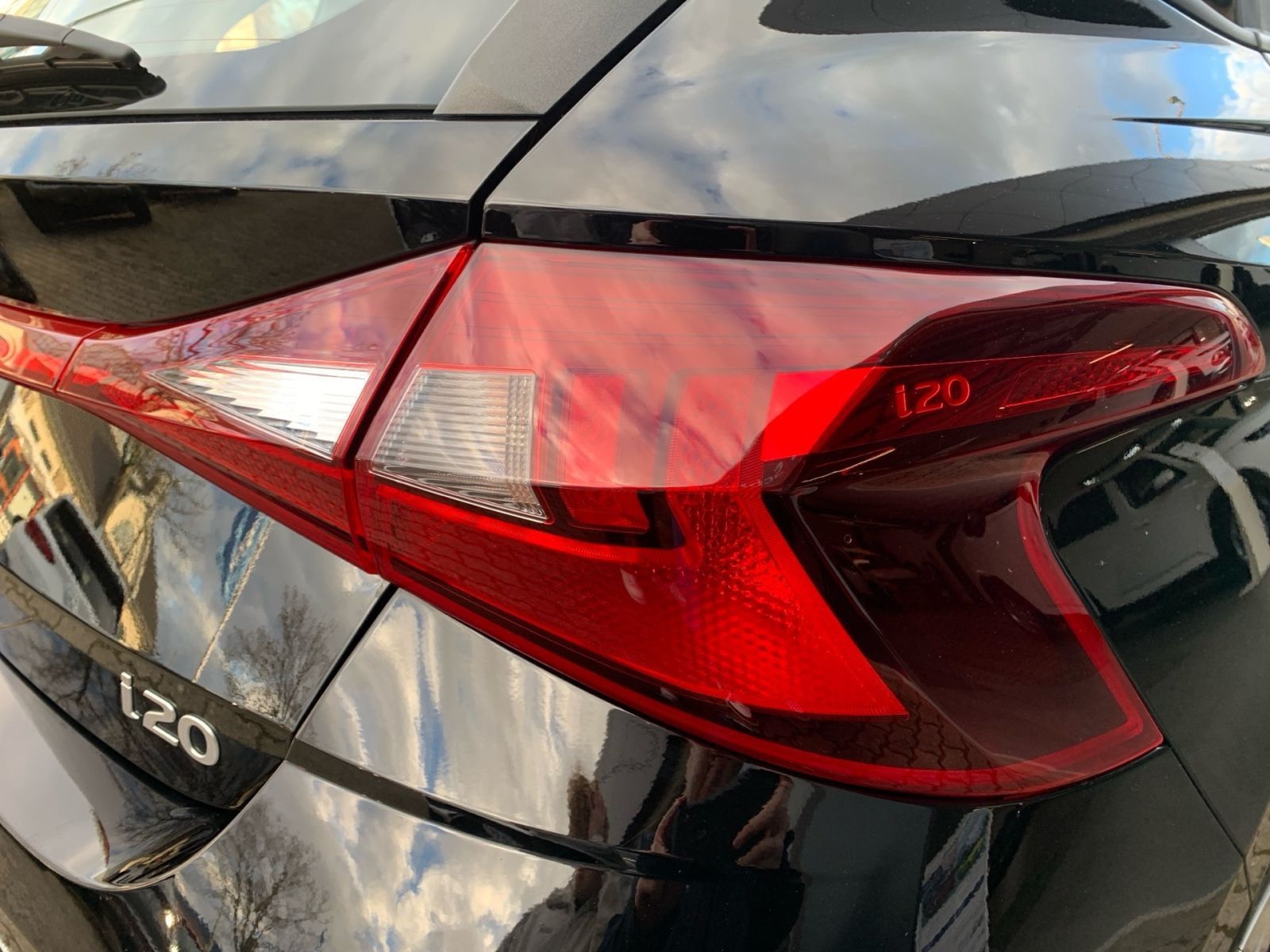 Fahrzeugabbildung Hyundai i20 1.2 Select Allwetter